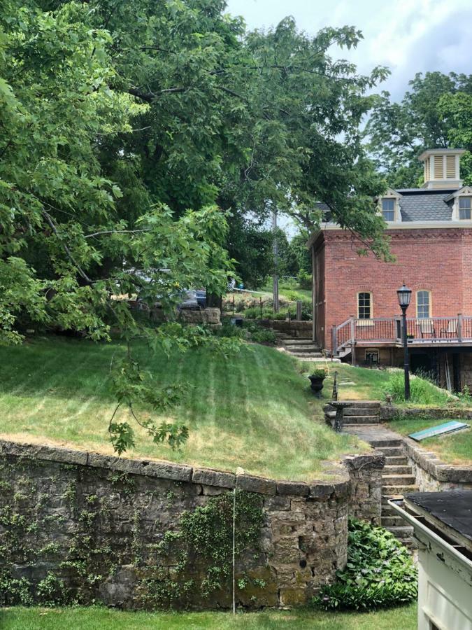 The Inn At Felt Manor Galena Room photo
